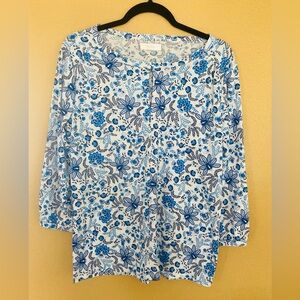 Stella Parker Elegant Blouse light blue flowers